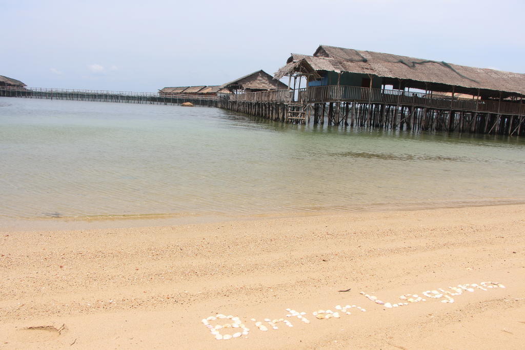 Bintan Laguna Restaurant And Resort Teluk Bakau Exterior foto