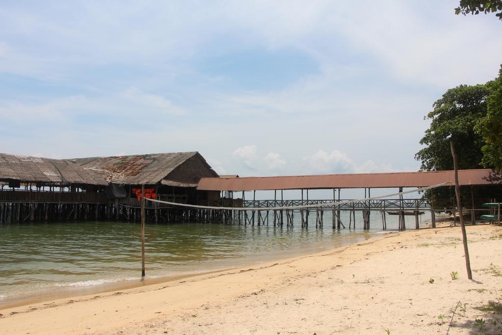 Bintan Laguna Restaurant And Resort Teluk Bakau Exterior foto