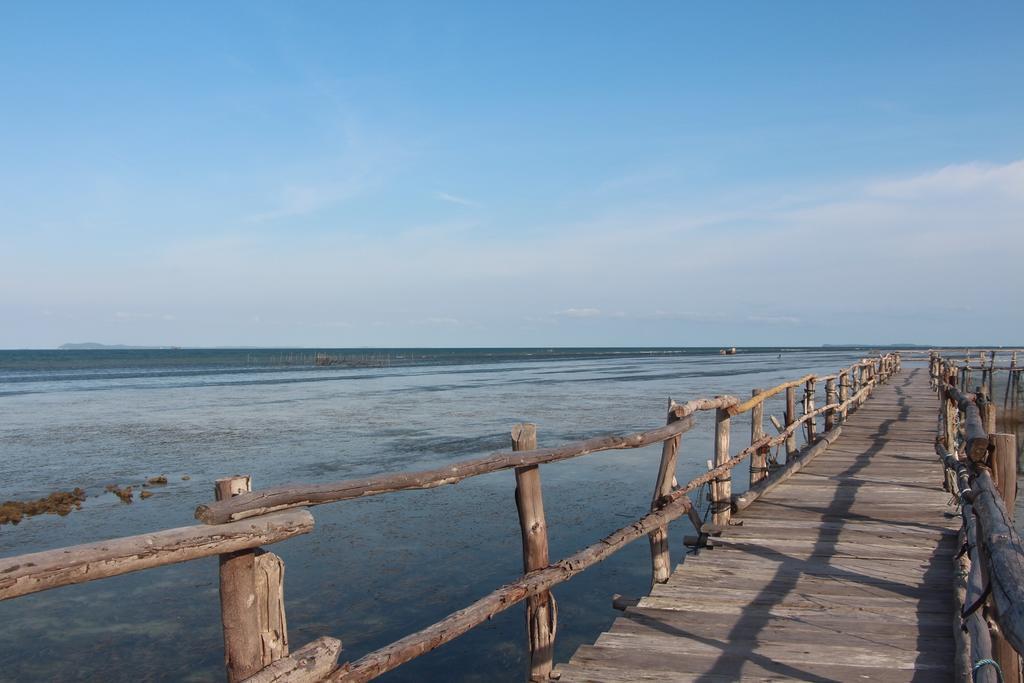Bintan Laguna Restaurant And Resort Teluk Bakau Exterior foto